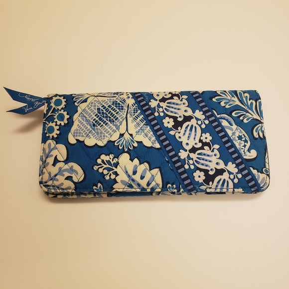 Vera Bradley Wallet - Picture 1 of 8